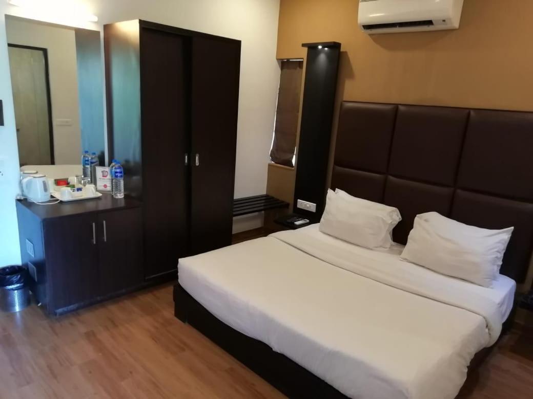 Sinq Beach Resort Calangute Εξωτερικό φωτογραφία